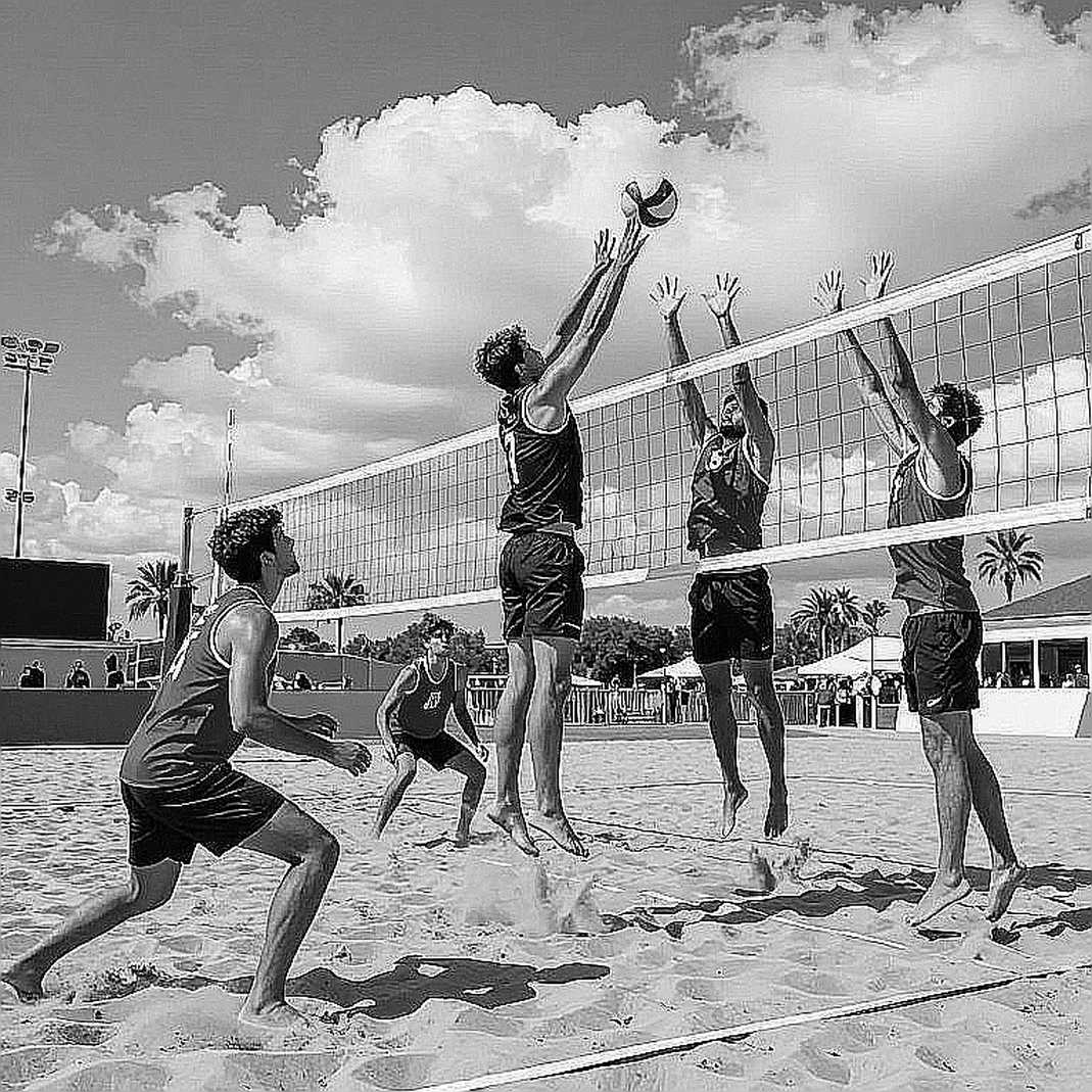 Giải mã 30 năm MOP bóng chuyền nữ NCAA: Bản đồ vị trí, đường ống bãi biển và những nốt lệch không ai đo đếm