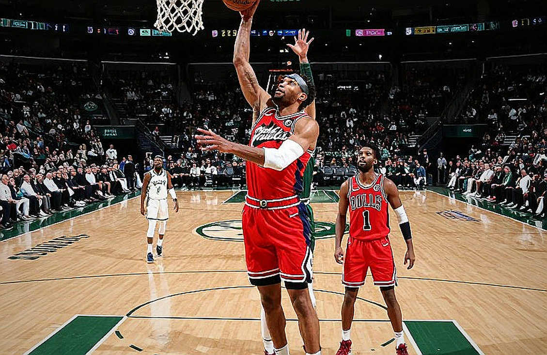 Enes Kanter Freedom nộp đơn kiện liên bang sau khi bị đuổi khỏi trận WNBA: Khi thể thao trở thành chiến trường văn hóa