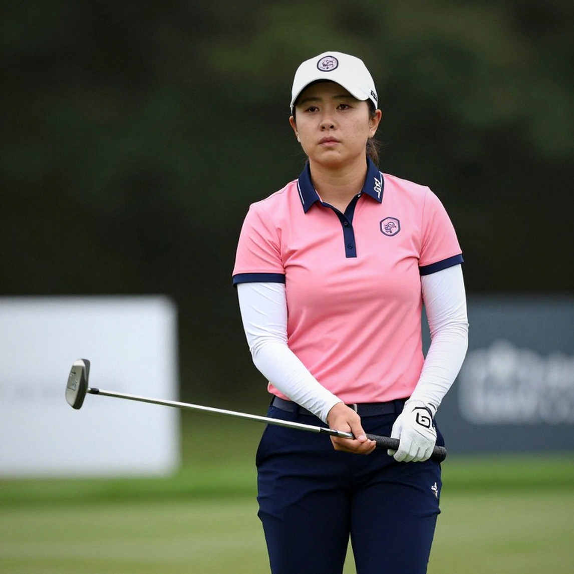 Lăng Kính Osaka: Khi Tiếng Khóc Trên Sân Golf Tiết Lộ Sự Cô Đơn Của Đỉnh Cao